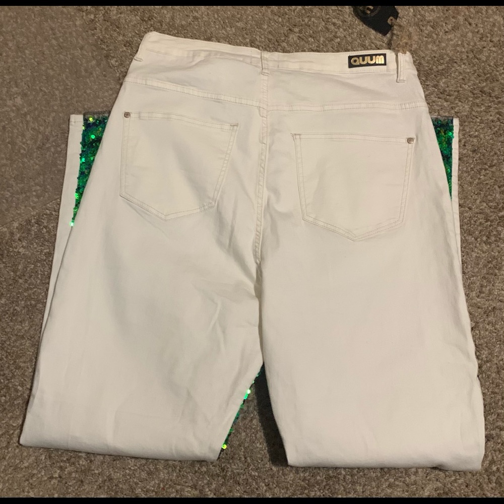 Jeans - Picture 3 of 3